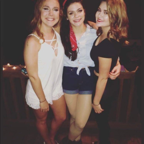 Meet your Posher, Haneen - Picture 1 of 1